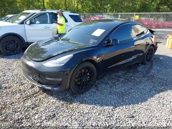 5YJ3E1EB9KF432282 2019 TESLA MODEL 3 - Image 2