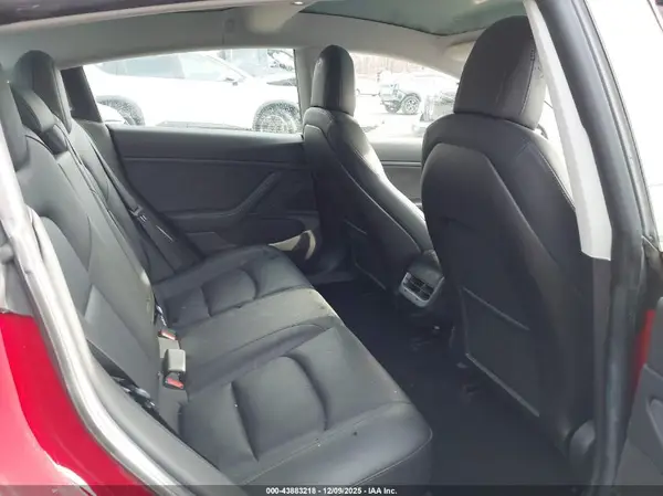 5YJ3E1EB9KF440785 2019 TESLA MODEL 3 - Image 8