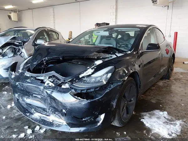 5YJ3E1EB9KF441841 2019 TESLA MODEL 3 - Image 2