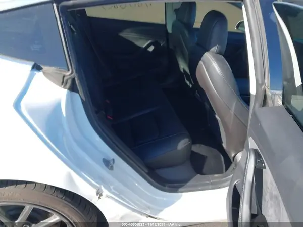 5YJ3E1EB9KF442312 2019 TESLA MODEL 3 - Image 8