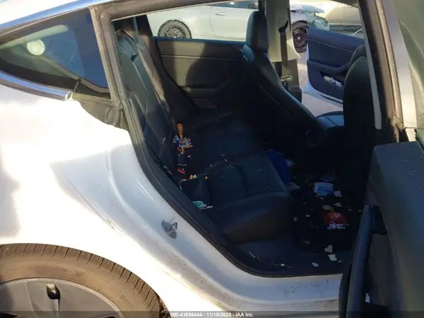 5YJ3E1EB9KF448160 2019 TESLA MODEL 3 - Image 8