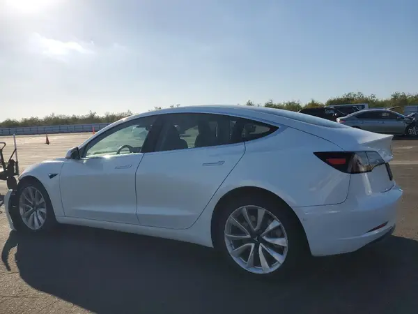 5YJ3E1EB9KF452564 2019 TESLA MODEL 3 - Image 2