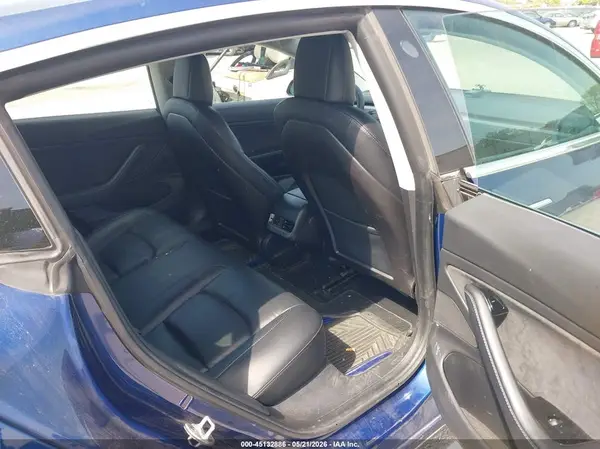 5YJ3E1EB9KF452712 2019 TESLA MODEL 3 - Image 8