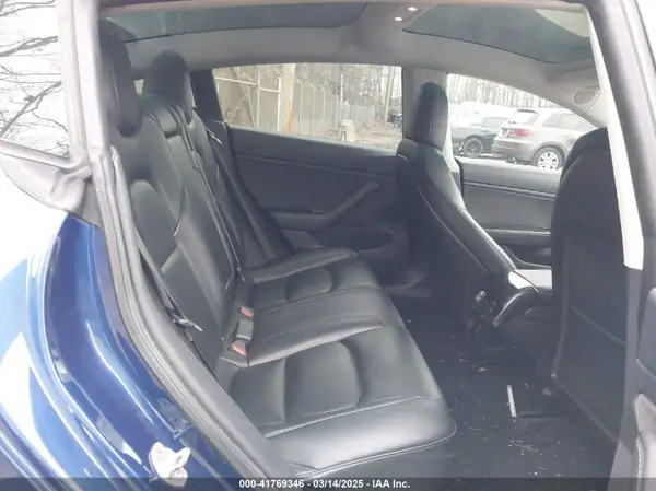 5YJ3E1EB9KF454007 2019 TESLA MODEL 3 - Image 8