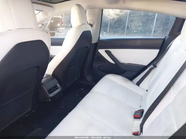 5YJ3E1EB9KF454668 2019 TESLA MODEL 3 - Image 8
