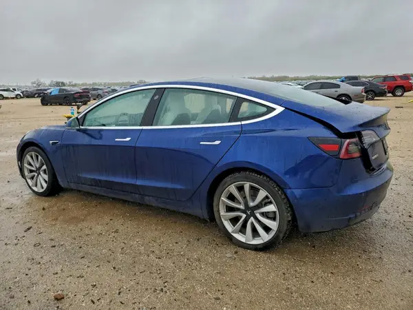 5YJ3E1EB9LF535364 2020 TESLA MODEL 3 - Image 2