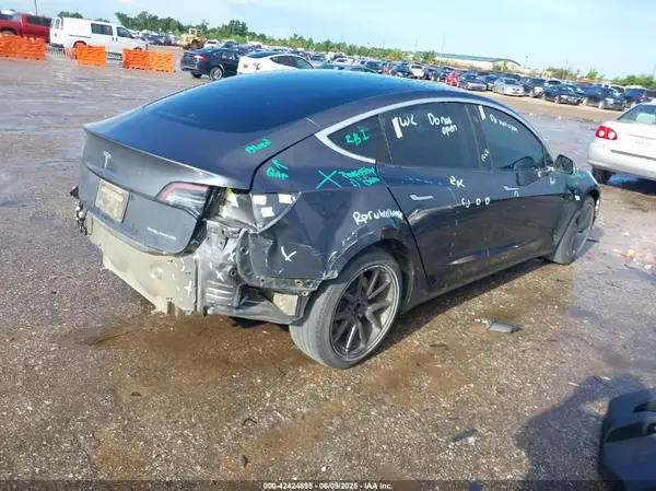 2020 TESLA MODEL 3 IAAI lot 42424895 auction photo 4