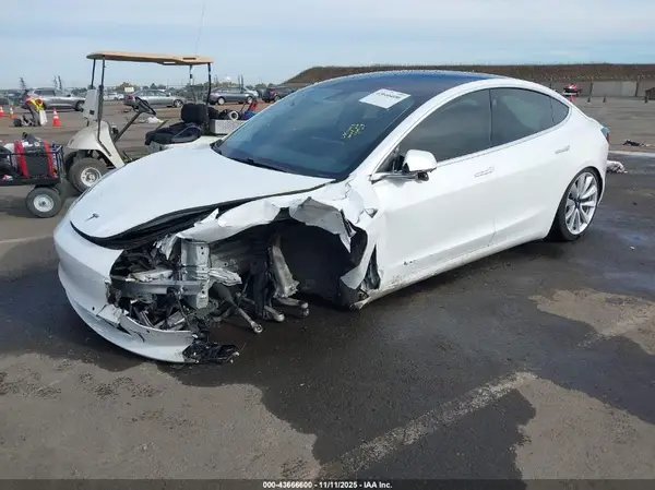 5YJ3E1EB9LF621712 2020 TESLA MODEL 3 - Image 2
