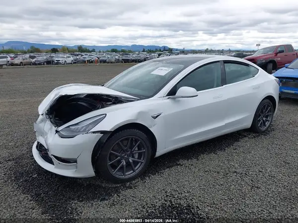 5YJ3E1EB9LF650062 2020 TESLA MODEL 3 - Image 2