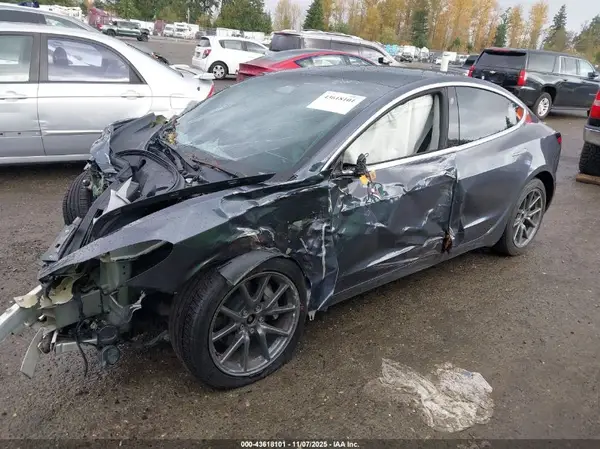 5YJ3E1EB9LF651325 2020 TESLA MODEL 3 - Image 2