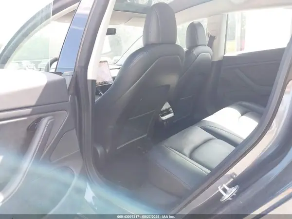5YJ3E1EB9LF717436 2020 TESLA MODEL 3 - Image 8
