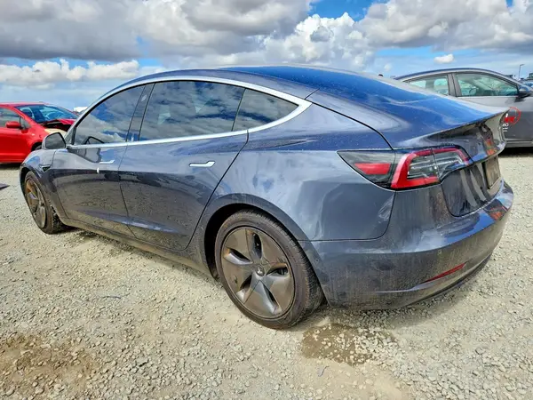 5YJ3E1EB9LF741462 2020 TESLA MODEL 3 - Image 2