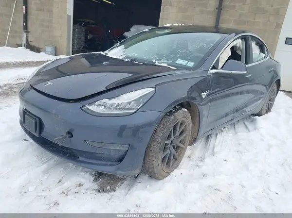 5YJ3E1EB9LF744278 2020 TESLA MODEL 3 - Image 2