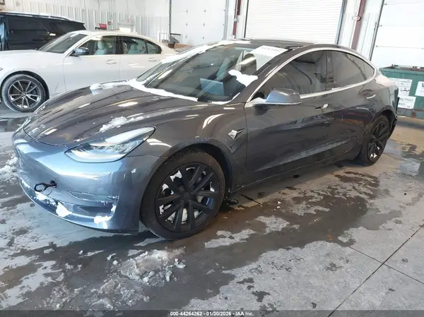 5YJ3E1EB9LF800543 2020 TESLA MODEL 3 - Image 2