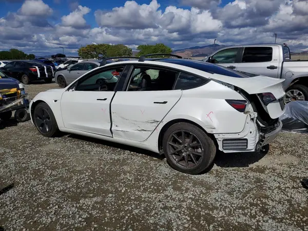 5YJ3E1EB9MF006921 2021 TESLA MODEL 3 - Image 2