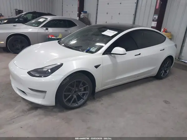 5YJ3E1EB9MF015473 2021 TESLA MODEL 3 - Image 2