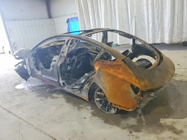 5YJ3E1EB9MF019782 2021 TESLA MODEL 3 - Image 2