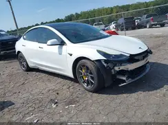 5YJ3E1EB9MF032743 2021 TESLA MODEL 3