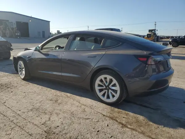 5YJ3E1EB9MF044729 2021 TESLA MODEL 3 - Image 2