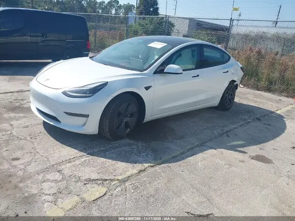 5YJ3E1EB9MF048490 2021 TESLA MODEL 3 - Image 2