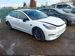 5YJ3E1EB9MF049560 2021 TESLA MODEL 3