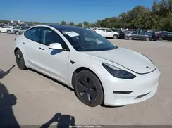 5YJ3E1EB9MF055570 2021 TESLA MODEL 3