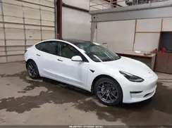 5YJ3E1EB9MF060221 2021 TESLA MODEL 3