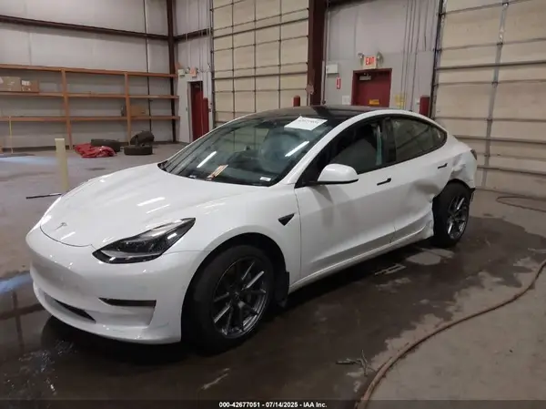 5YJ3E1EB9MF060221 2021 TESLA MODEL 3 - Image 2