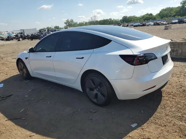 5YJ3E1EB9MF067413 2021 TESLA MODEL 3 - Image 2