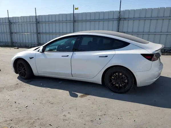 5YJ3E1EB9MF069825 2021 TESLA MODEL 3 - Image 2