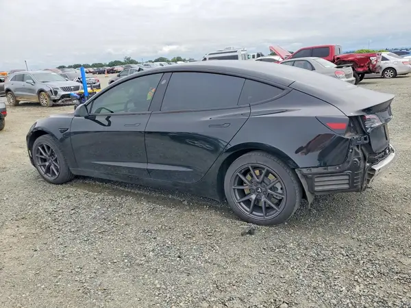 5YJ3E1EB9MF072286 2021 TESLA MODEL 3 - Image 2