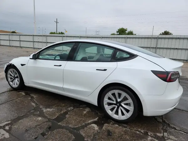5YJ3E1EB9MF849971 2021 TESLA MODEL 3 - Image 2