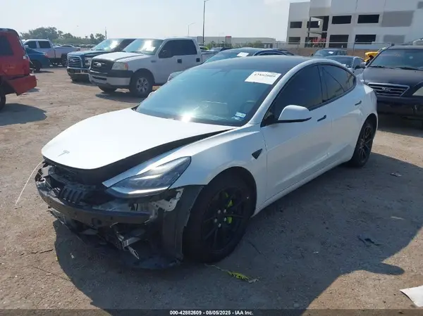 5YJ3E1EB9MF852840 2021 TESLA MODEL 3 - Image 2