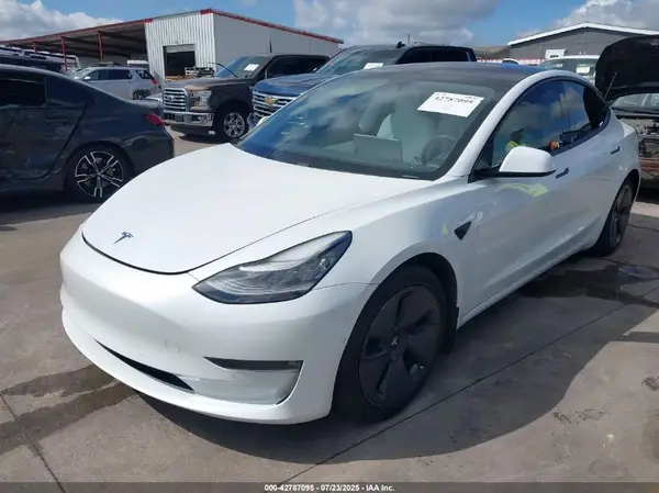 5YJ3E1EB9MF858573 2021 TESLA MODEL 3 - Image 2