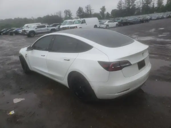 5YJ3E1EB9MF862526 2021 TESLA MODEL 3 - Image 2
