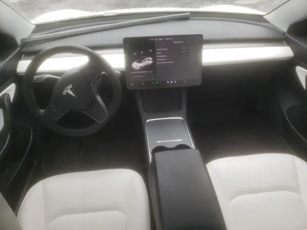 5YJ3E1EB9MF862526 2021 TESLA MODEL 3 - Image 8