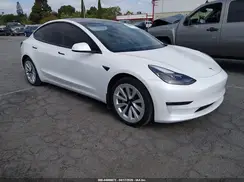 5YJ3E1EB9MF869525 2021 TESLA MODEL 3