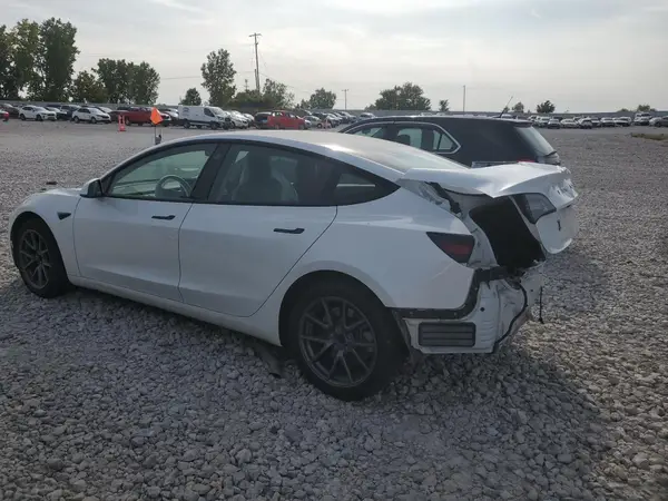 5YJ3E1EB9MF869637 2021 TESLA MODEL 3 - Image 2