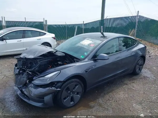 5YJ3E1EB9MF924698 2021 TESLA MODEL 3 - Image 2