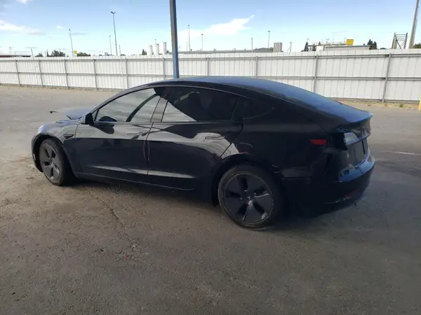 5YJ3E1EB9MF927391 2021 TESLA MODEL 3 - Image 2