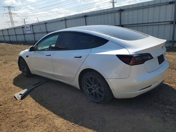 5YJ3E1EB9MF927648 2021 TESLA MODEL 3 - Image 2