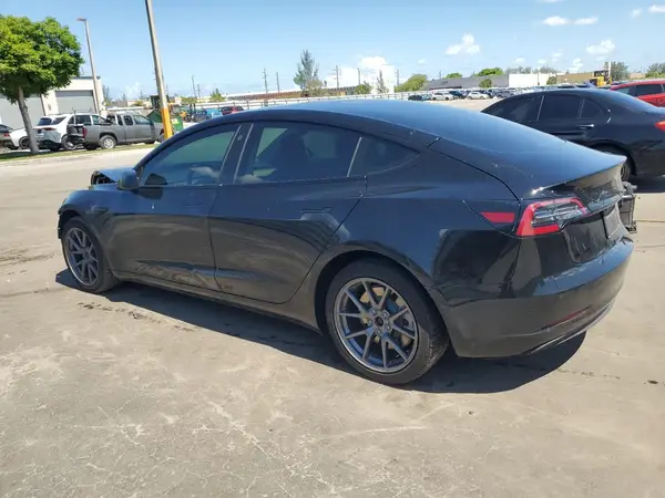 5YJ3E1EB9MF938357 2021 TESLA MODEL 3 - Image 2