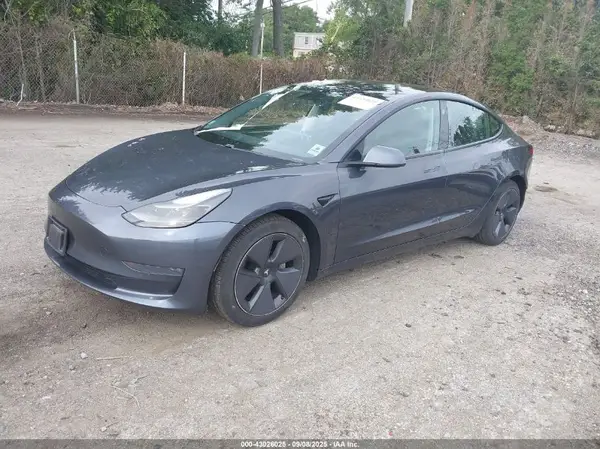 5YJ3E1EB9MF960925 2021 TESLA MODEL 3 - Image 2