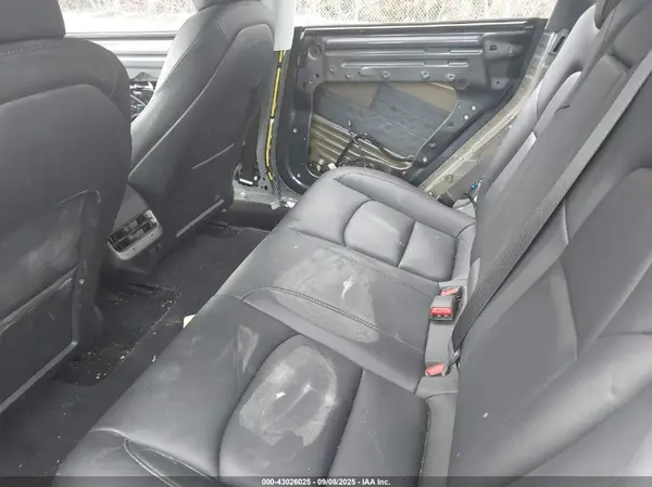 5YJ3E1EB9MF960925 2021 TESLA MODEL 3 - Image 8