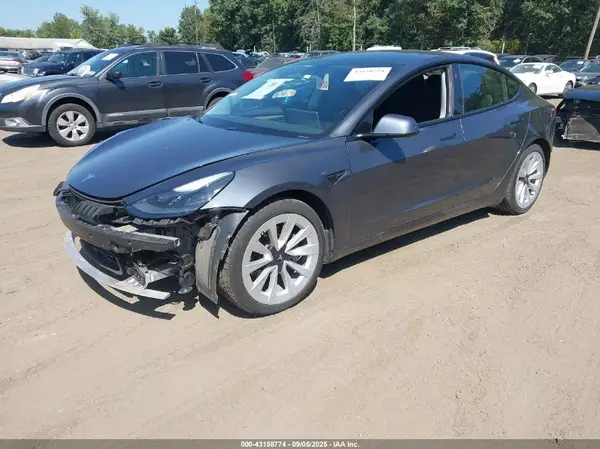 5YJ3E1EB9MF975098 2021 TESLA MODEL 3 - Image 2