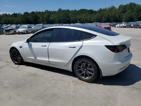 5YJ3E1EB9MF984318 2021 TESLA MODEL 3 - Image 2
