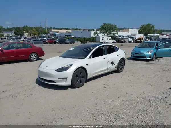 5YJ3E1EB9MF988238 2021 TESLA MODEL 3 - Image 2