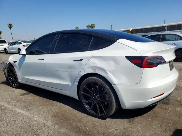 5YJ3E1EB9NF102355 2022 TESLA MODEL 3 - Image 2