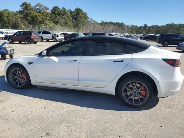 5YJ3E1EB9NF104641 2022 TESLA MODEL 3 - Image 2