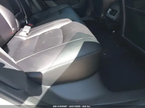 5YJ3E1EB9NF105756 2022 TESLA MODEL 3 - Image 8